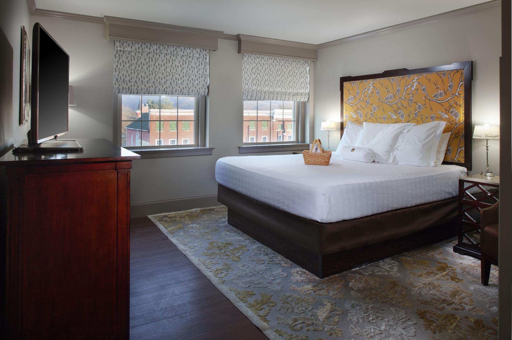 The Bolling Wilson Hotel Уитвил Екстериор снимка