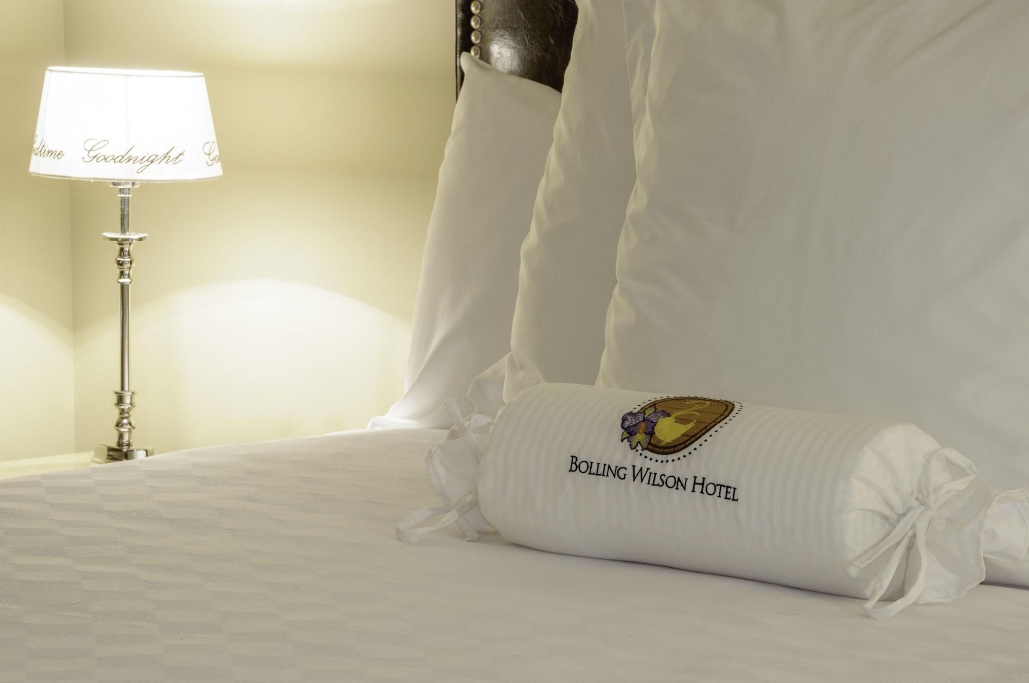 The Bolling Wilson Hotel Уитвил Екстериор снимка